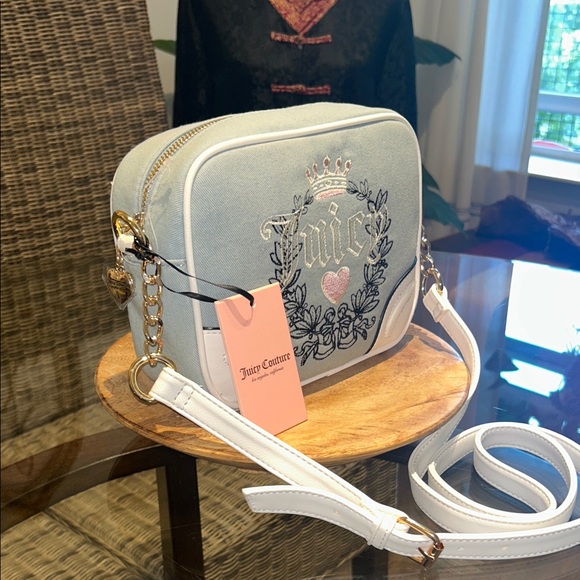 Juicy Couture Light Washed Blue Denim and White Heritage Crossbody Bag - Picture 2 of 6
